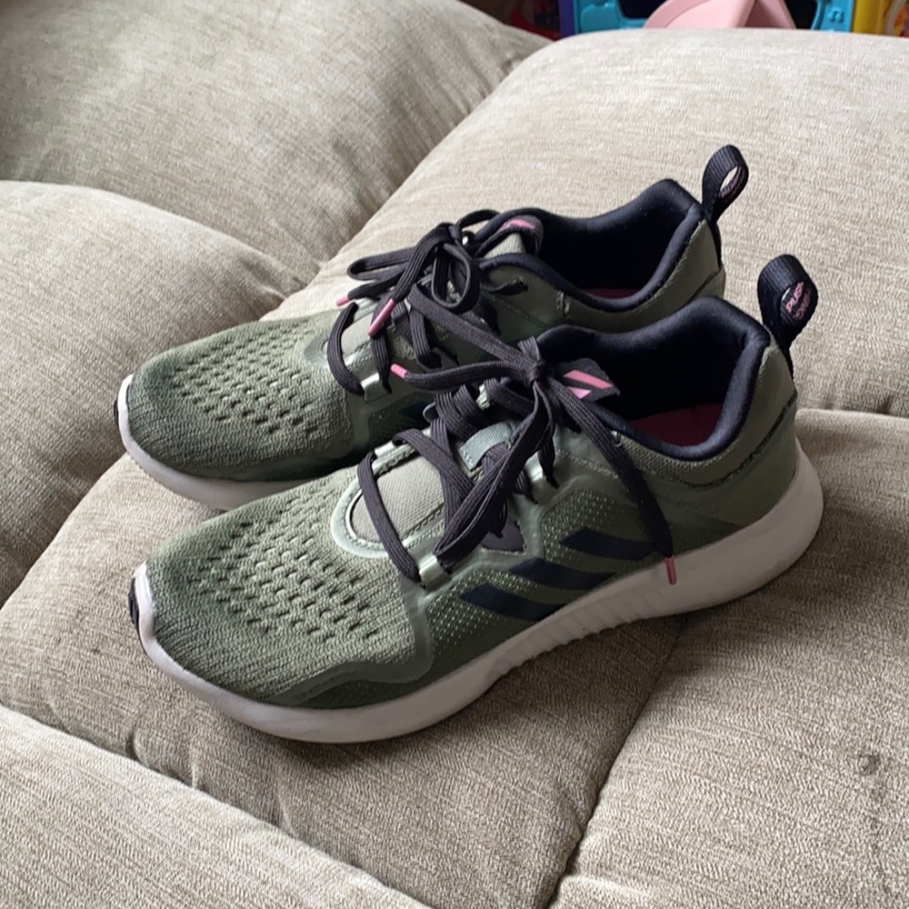 Adidas Bounce Sneaker